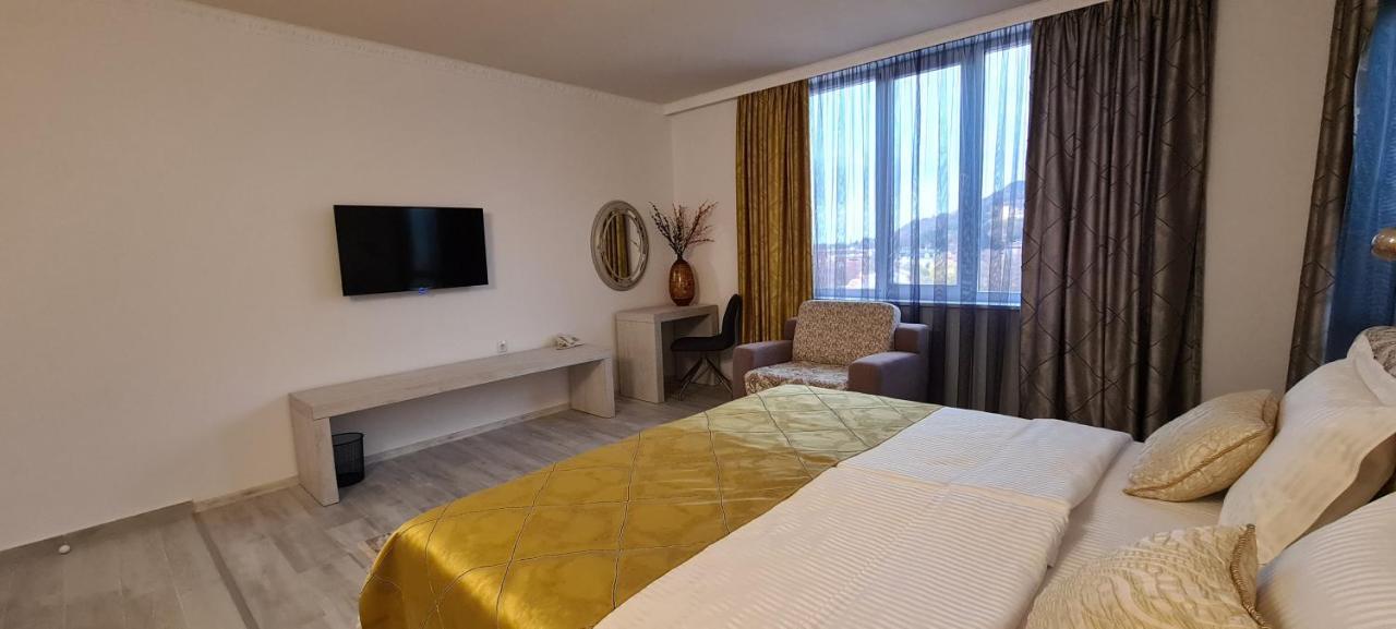 Hotel Olympus Plaza 4*