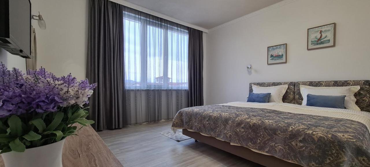 Olympus Plaza 4*